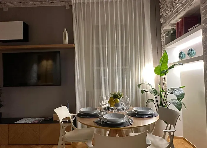 アパート Corso131-dimora Storica Nel Centro Storico ルッカ