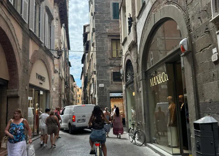 Corso131-dimora Storica Nel Centro Storico ルッカ